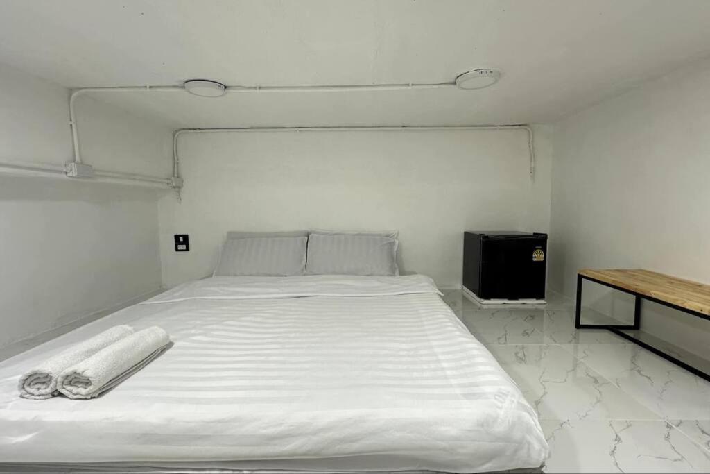 Megun Capsule 150 Cm Apartment Bangkok Ngoại thất bức ảnh
